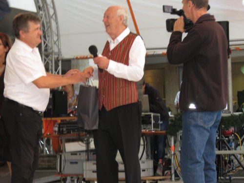 Darilo Mengšanov je prejel gospod Gerhard